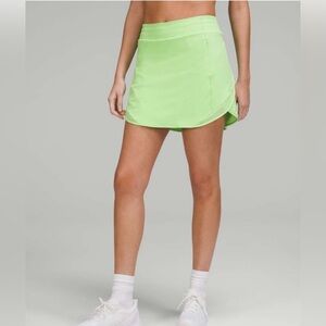 Lululemon Hotty Hot High Rise Skirt in Scream Green, size 4.